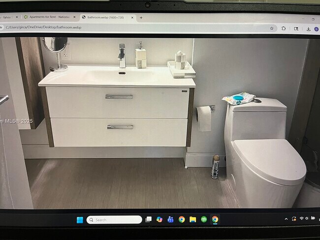 Building Photo - 220 SW 116th Ave