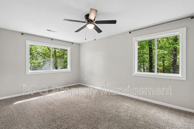 Building Photo - 15 Glenkirk Dr