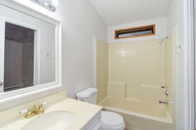 Building Photo - 5620 Hobble Creek Dr