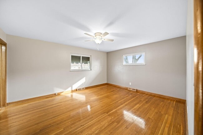 Building Photo - 1585 Peace Pl