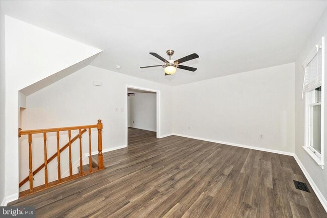 Building Photo - 19 Stonewall Ct