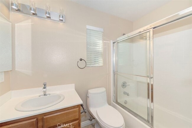 Building Photo - 20 Snapdragon St