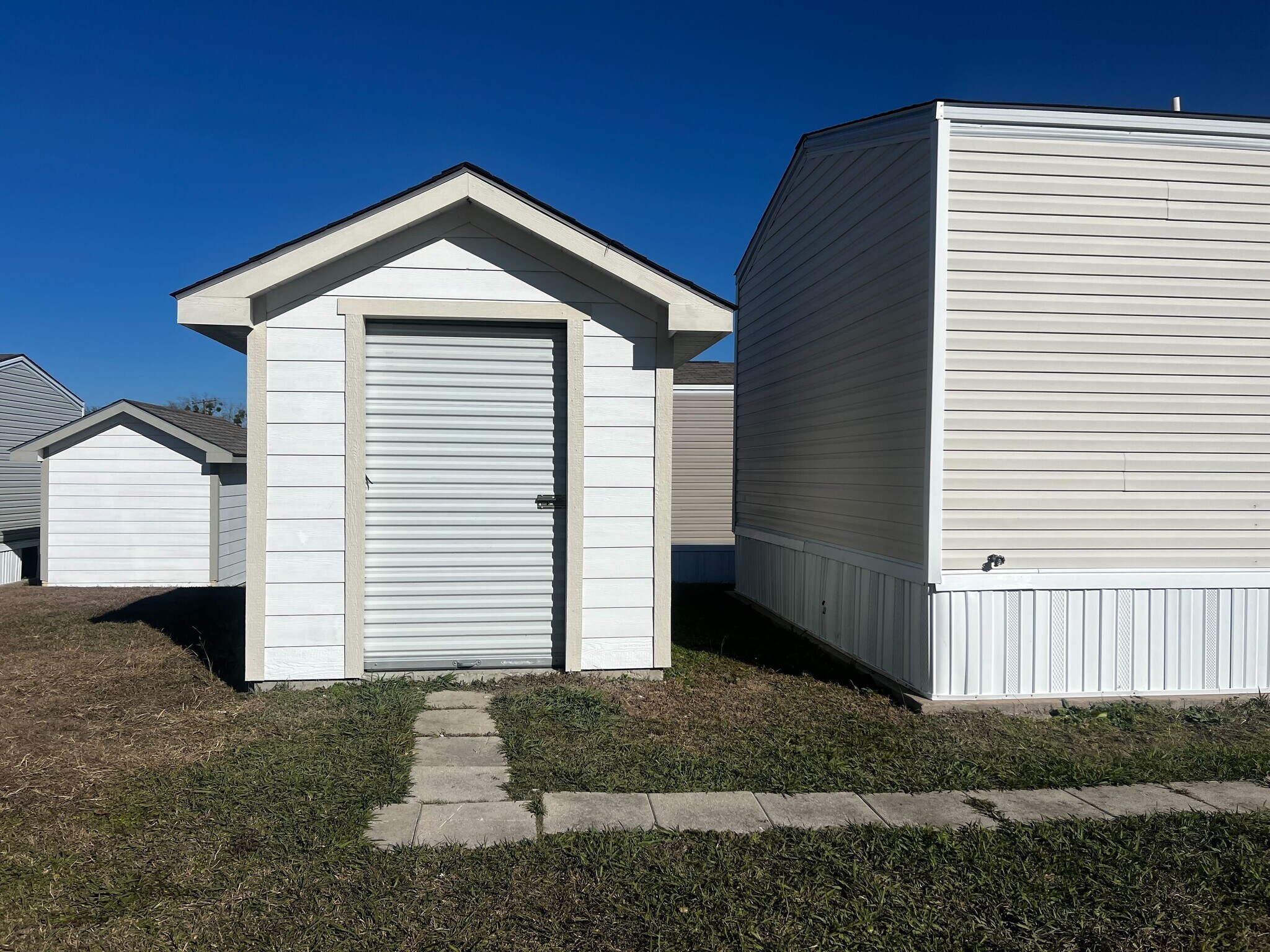 Building Photo - 709 N Collins Fwy