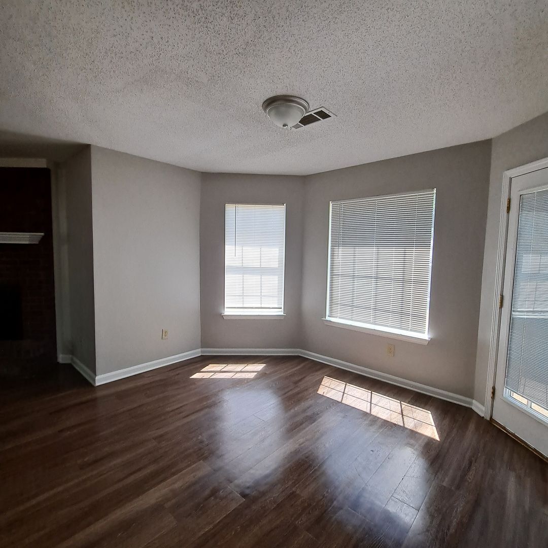 Building Photo - 2533 Baxter Cove
