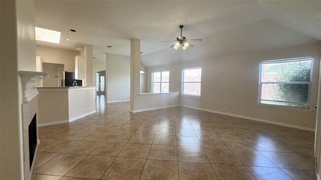 Building Photo - 24926 Ranch Lake Ct