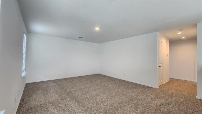 Building Photo - 14513 Lily Plns Dr