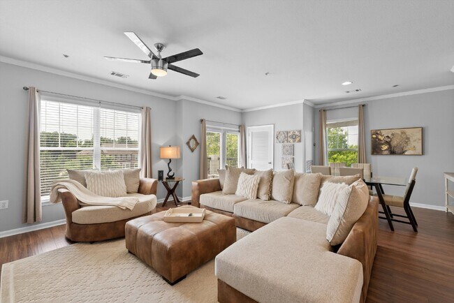 Building Photo - Luxurious Condo Living in Gated Stonegate ...