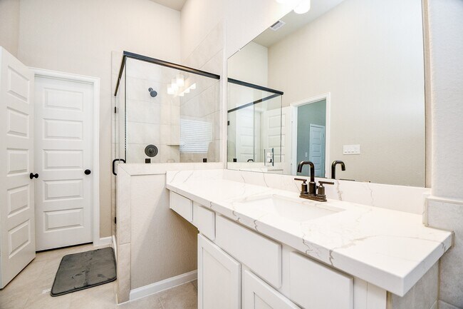 Building Photo - 2033 Millbridge Spring Ln