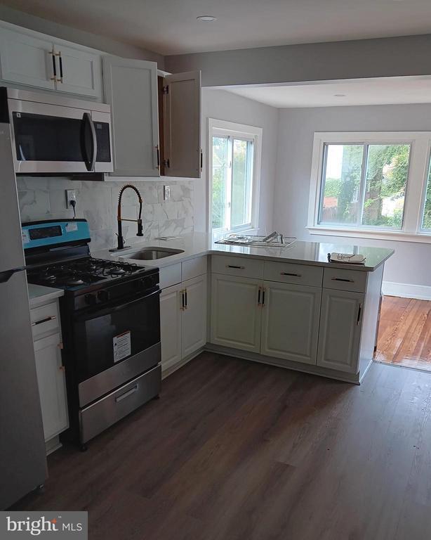 Building Photo - 238 PENN Blvd