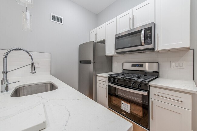 Building Photo - 1522 S 9th St