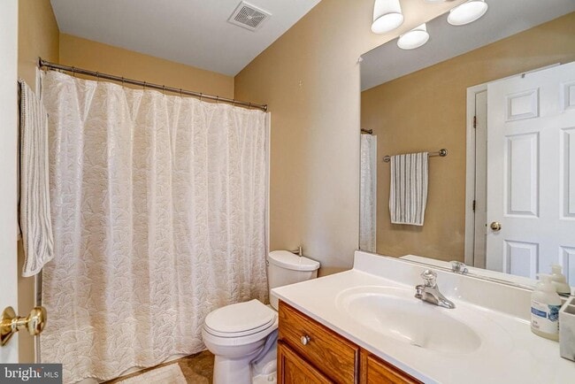 Building Photo - 8535 Wyngate Manor Ct
