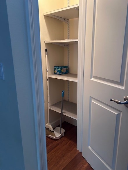 Building Photo - 210 Magnolia Rd