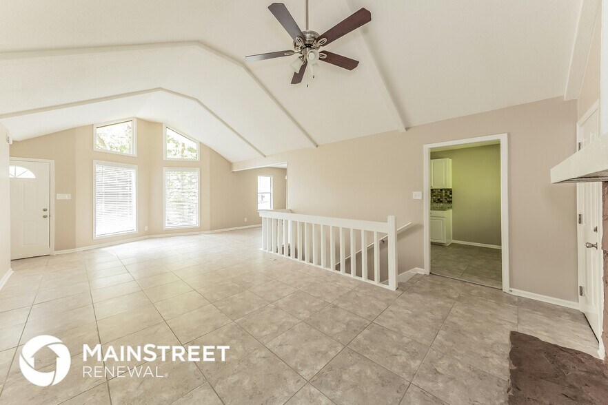 Building Photo - 4246 Centerwood Dr
