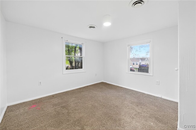 Building Photo - 308 Nelson Ave