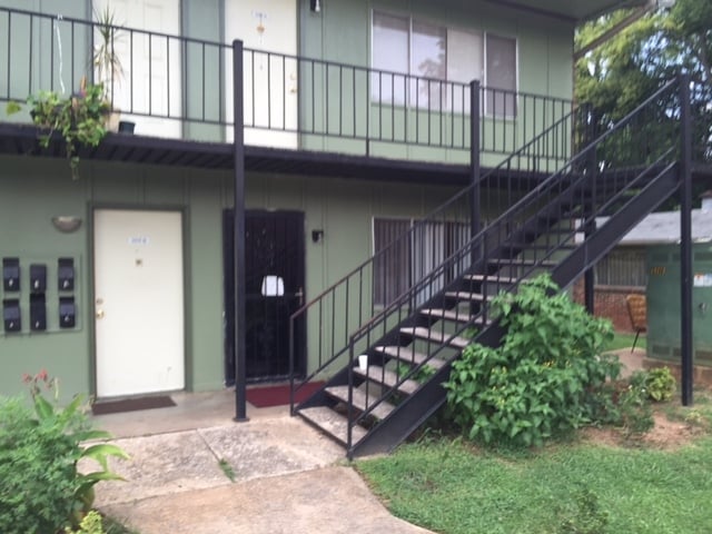 Building Photo - Harrison Court Apartments
