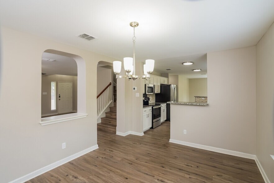 Building Photo - 9941 Pony Spur