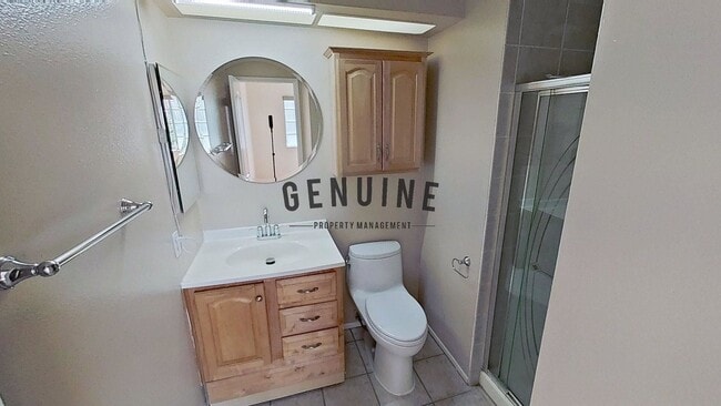 Building Photo - Dual Master Two Bedroom Townhouse in Gated...