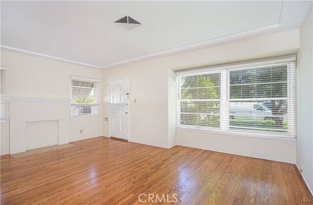 Building Photo - 1562 Riverside Dr