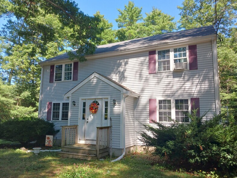 Primary Photo - 214B Main St