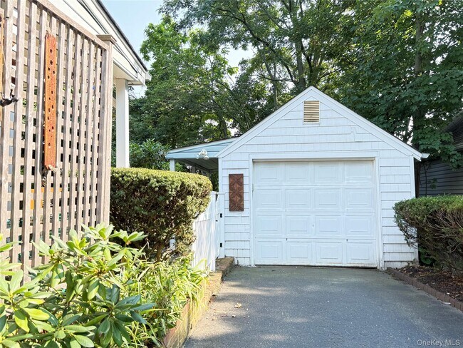 Building Photo - 31 Jacobson Ave