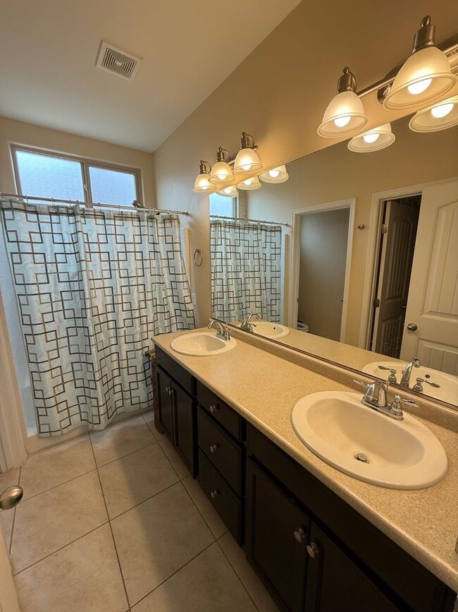 Building Photo - Fully Furnished POOL Home in Araby Crossing- ALL UTILITIES INCLUDED