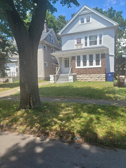 Building Photo - 126 Lisbon Ave