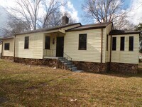 Building Photo - 200 23rd St SW