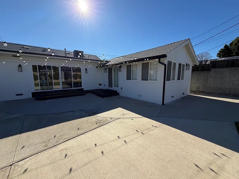 Building Photo - 20345 Gresham St