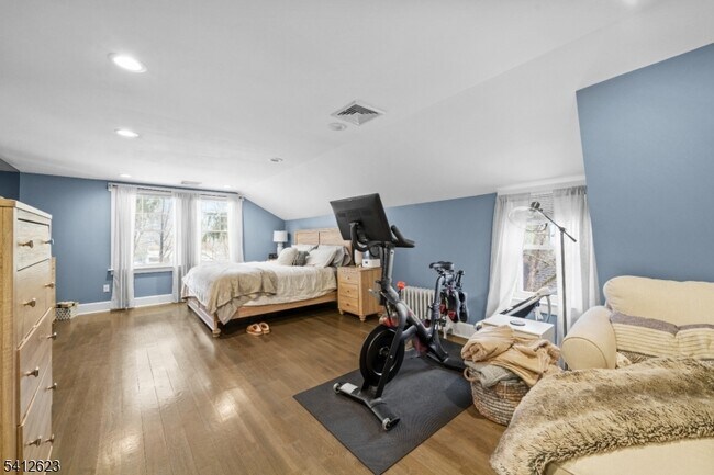 Building Photo - 92 Myrtle Ave