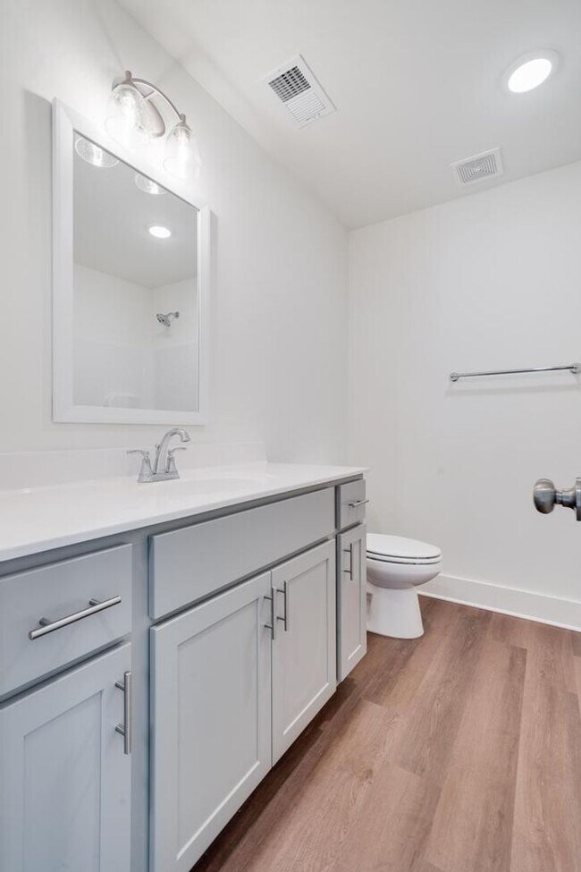 Building Photo - Primary bedroom on main level with bonus l...