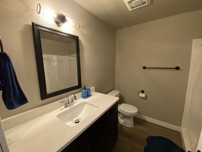 Building Photo - $2,600 | 4 Bedroom, 3.5 Bathroom House | Pets Negotiable | Available for a January 1st, 2026 Move...