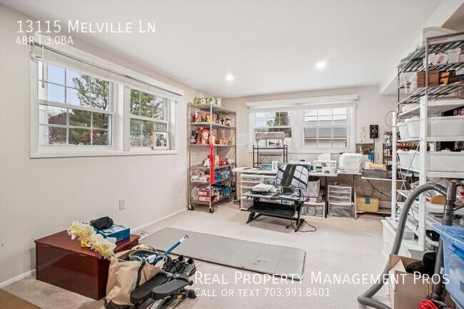 Building Photo - 13115 Melville Ln