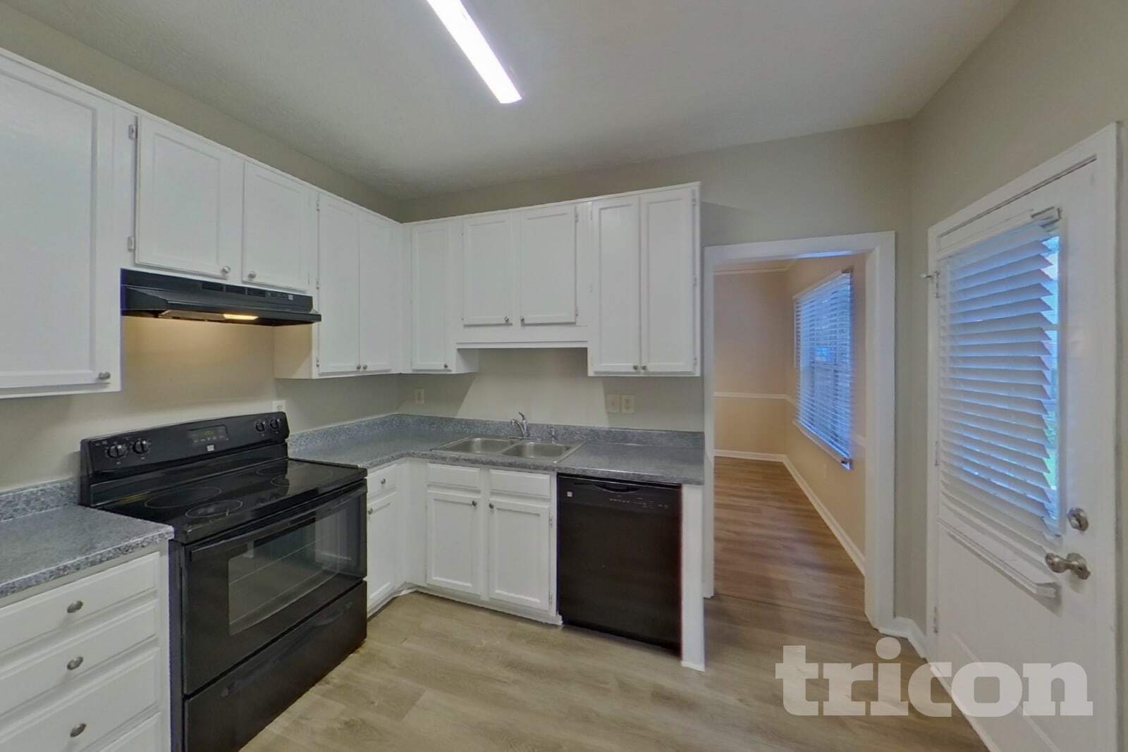 Building Photo - 1475 Watercrest Cir