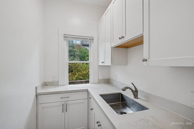Building Photo - 3945 18th St