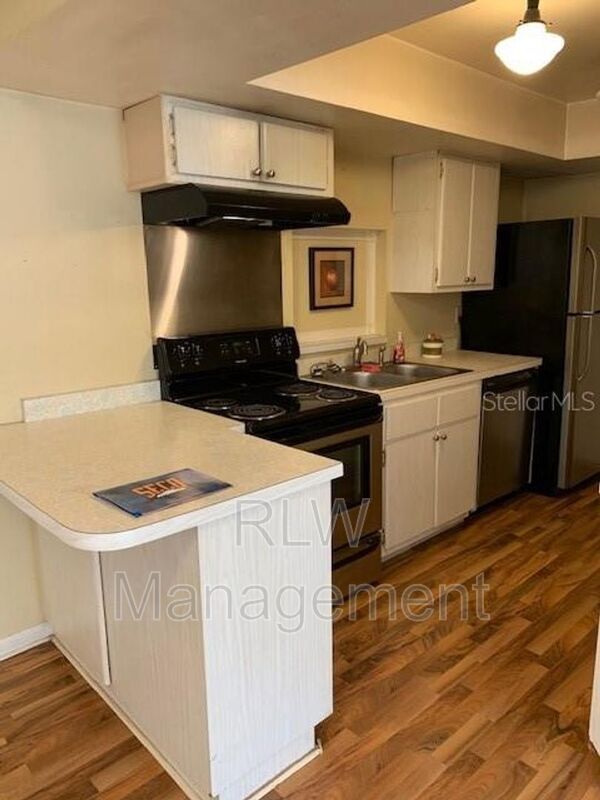 Building Photo - 37240 Beach Dr