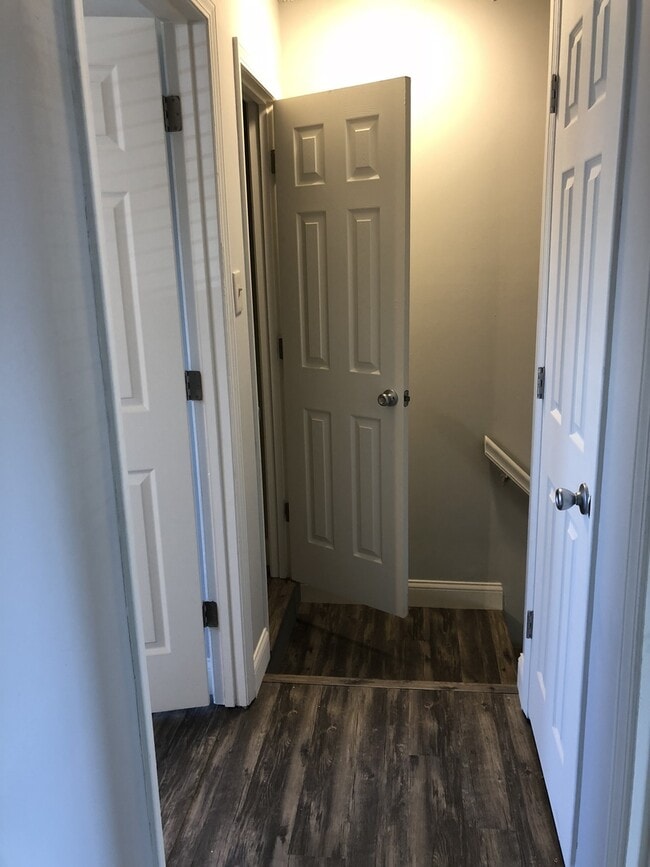 Building Photo - Park Charles South