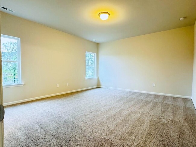 Building Photo - 4 Bedroom Single Family Detached for Rent