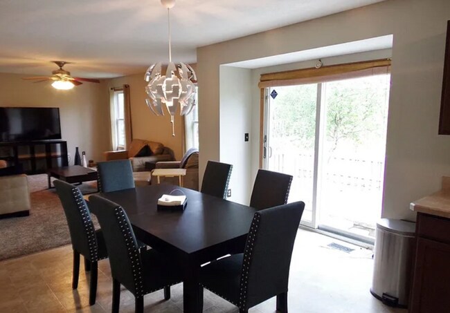 Building Photo - Beautiful 4 bedroom 2.5 bath home in Lewis Center