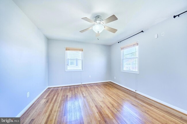 Building Photo - 2319 Riverview Terrace