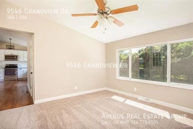 Building Photo - 9546 Grandview Dr