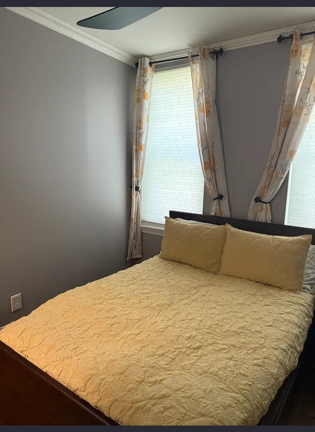 Building Photo - 2007 Kater St