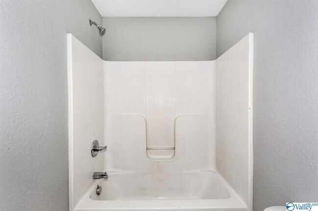 Building Photo - 138 Bayside Ln