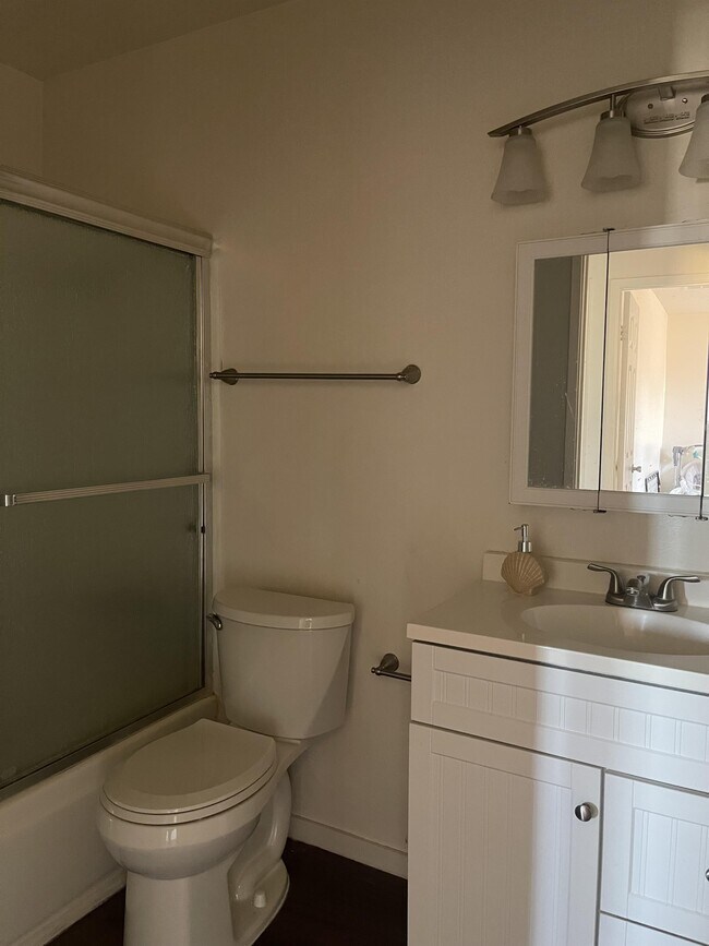 Building Photo - 7301 California City Blvd