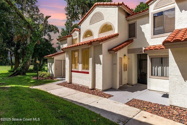Primary Photo - 1089 Country Club Dr
