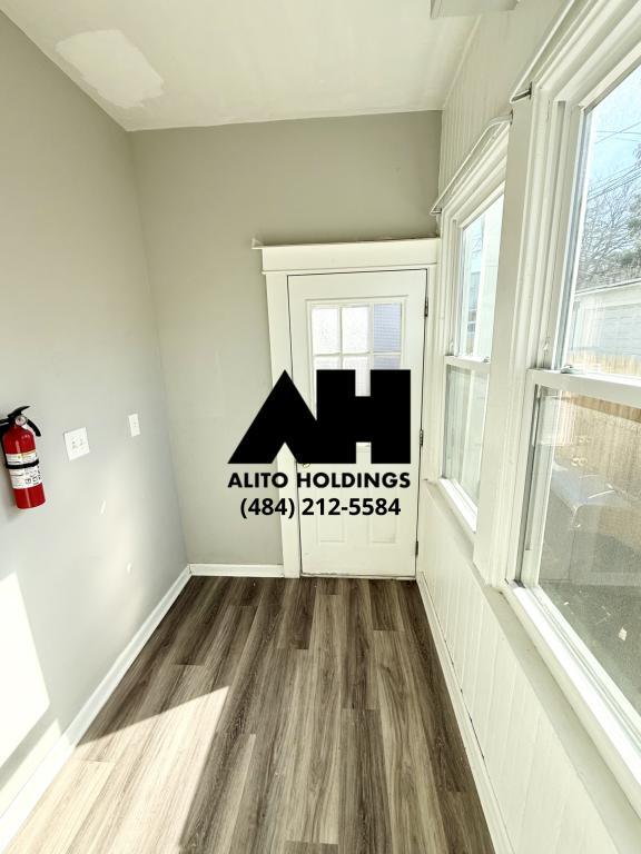 Building Photo - 513 N 11th St