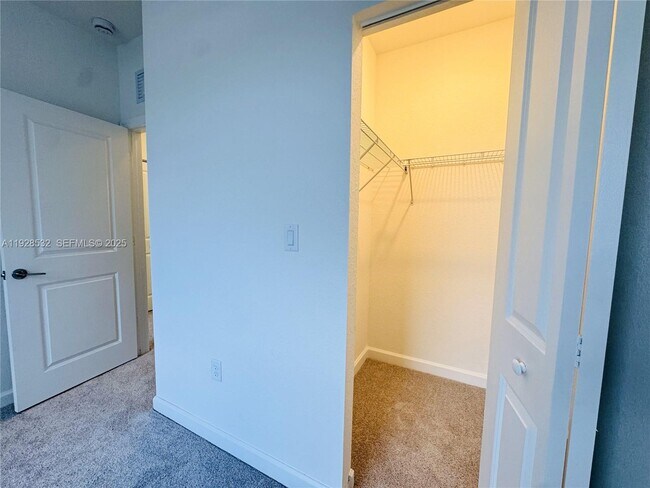 Building Photo - 243 NW 11th Ct