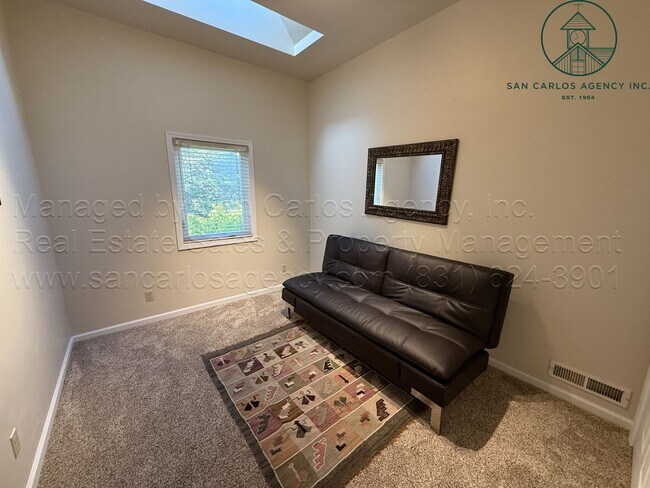 Building Photo - Spacious Five Bedroom Home in Gated High Meadow Neighborhood