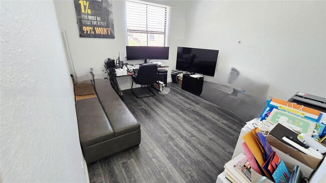 Building Photo - 10032 NW 87th Terrace