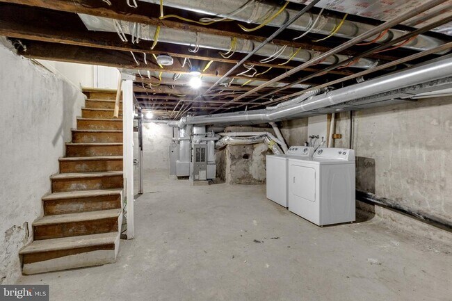 Building Photo - 1807 S 9th St