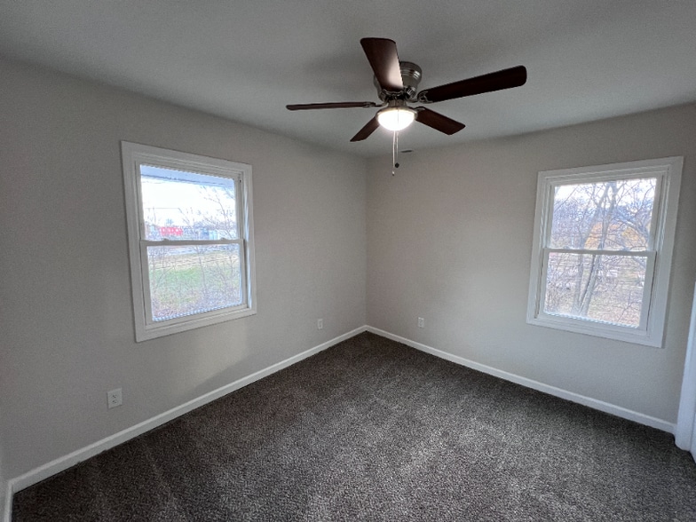 Building Photo - 3029 Woodland Ave